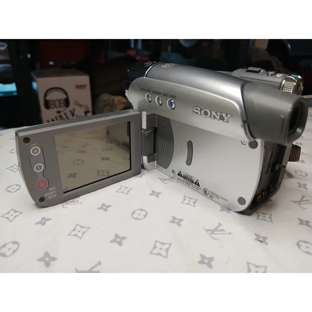 Sony MiniDV Handycam Camcorder with 20x Optical Zoom (DCR-HC28)